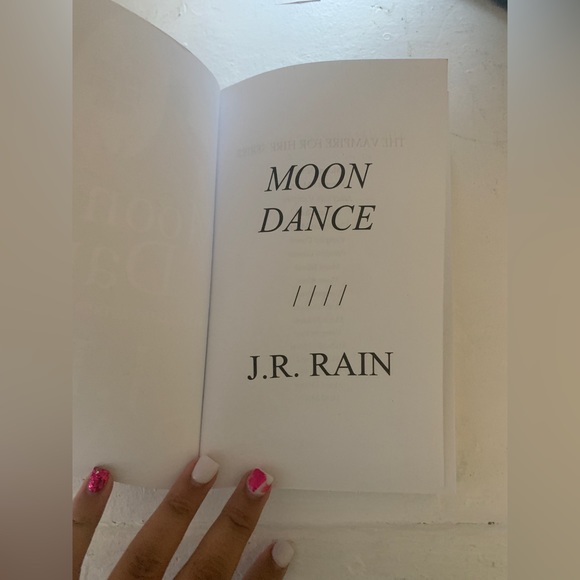 Book 📖 - Picture 6 of 6